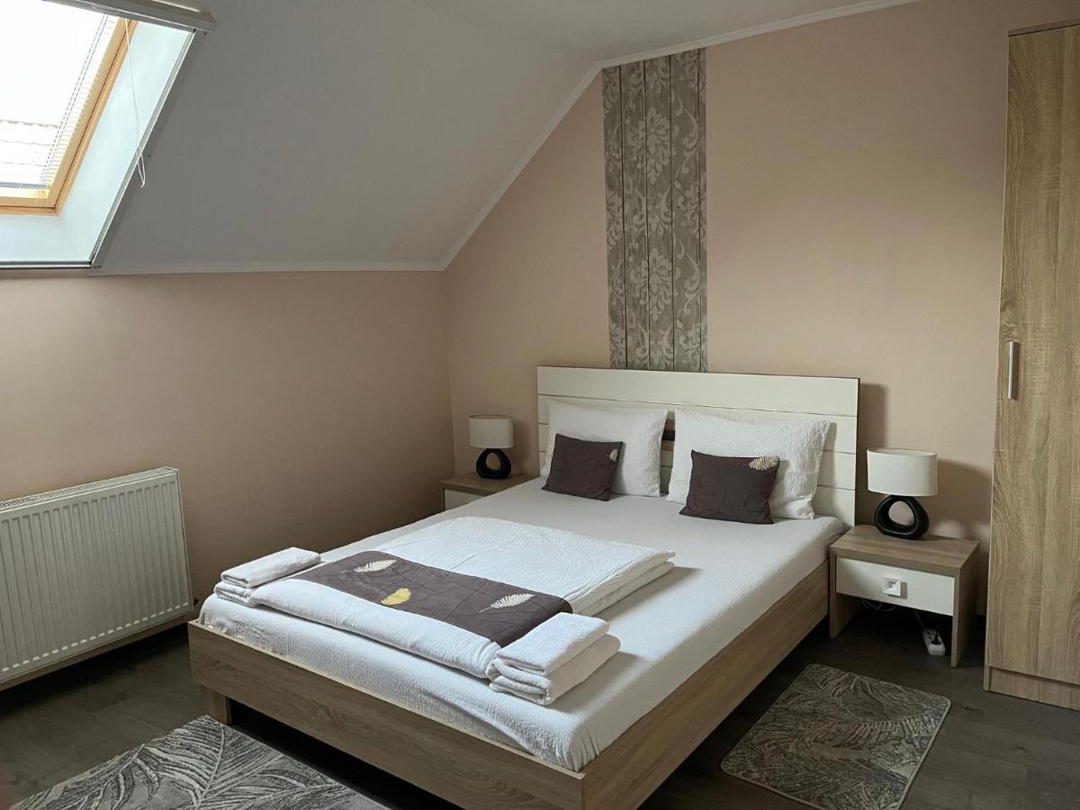 Matyas Vendeghaz Hotel Совата Екстериор снимка